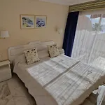 Panoramic Ocean View 公寓 *